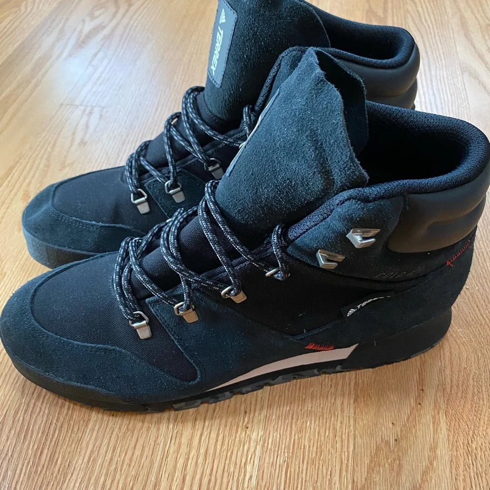 adidas Terrex Snowpitch C.Rdy Boots